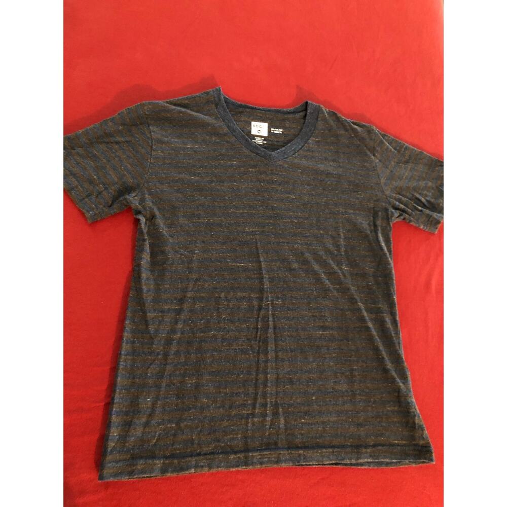 BDG men’s striped slim fit v neck casual short sleeve t-shirt Size Medium